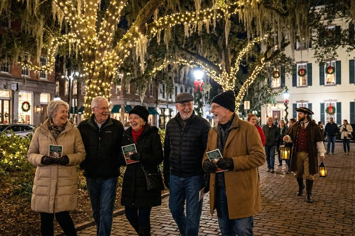 Private Historic Christmas Walking Tour in Savannah - Photo 1 of 8